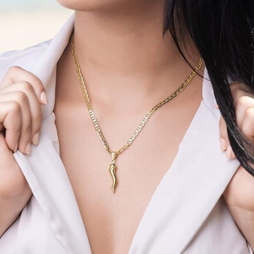 Neiman Marcus 18K Gold Plated Flat Marina Chain With Italian Horn Neckla…